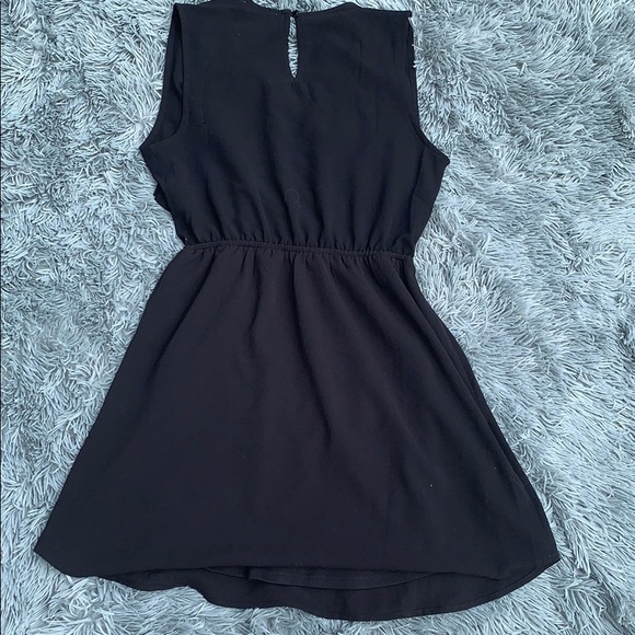 Black dress - Picture 2 of 2